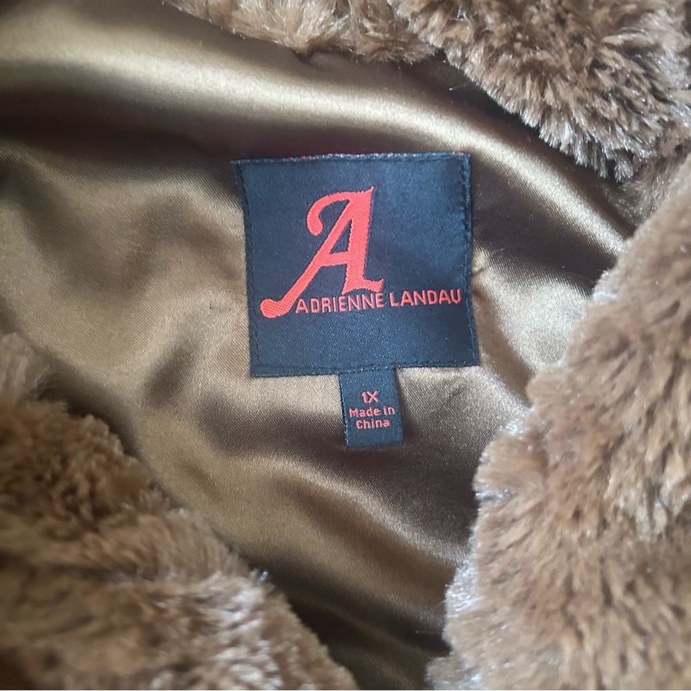 Adrienne Landau Caramel Faux Fur Swing Vest 1X 2 Button Asymmetrical Boho Luxe - Picture 6 of 10